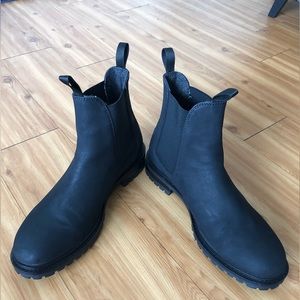 Crevo Danny Chelsea boot size 13, fits like a 12